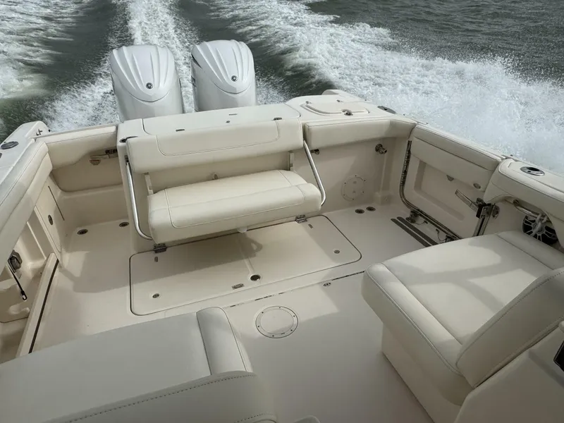 Slide: The Image of Grady-White Freedom 285 2023 - 5552282