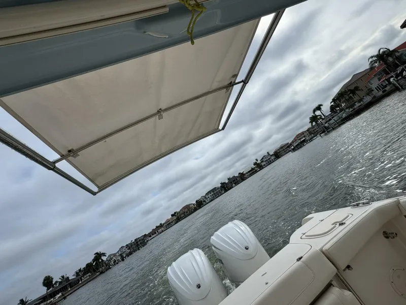 Slide: The Image of Grady-White Freedom 285 2023 - 5552289