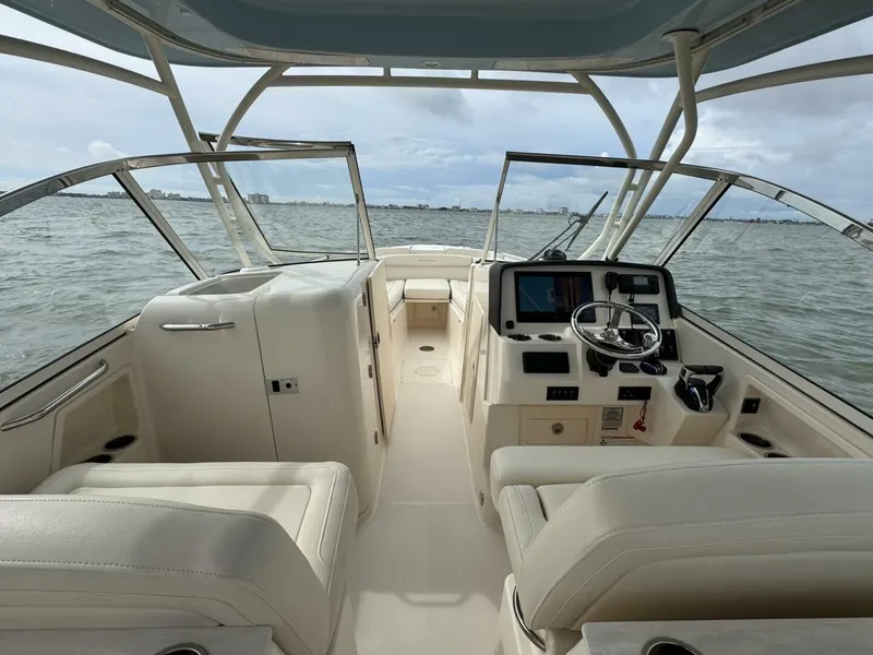 Slide: The Image of Grady-White Freedom 285 2023 - 5552290