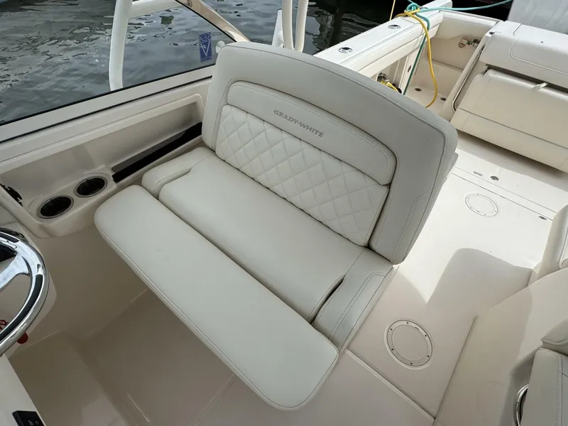 Slide: The Image of Grady-White Freedom 285 2023 - 5552297