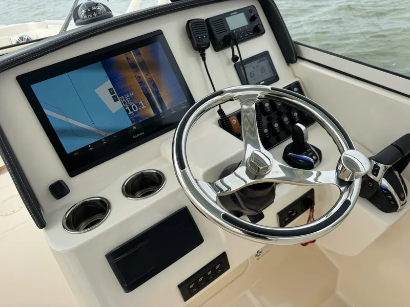 Slide: The Image of Grady-White Freedom 285 2023 - 5552301