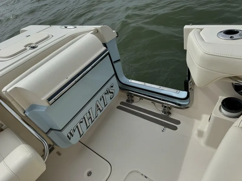 Slide: The Image of Grady-White Freedom 285 2023 - 5552303