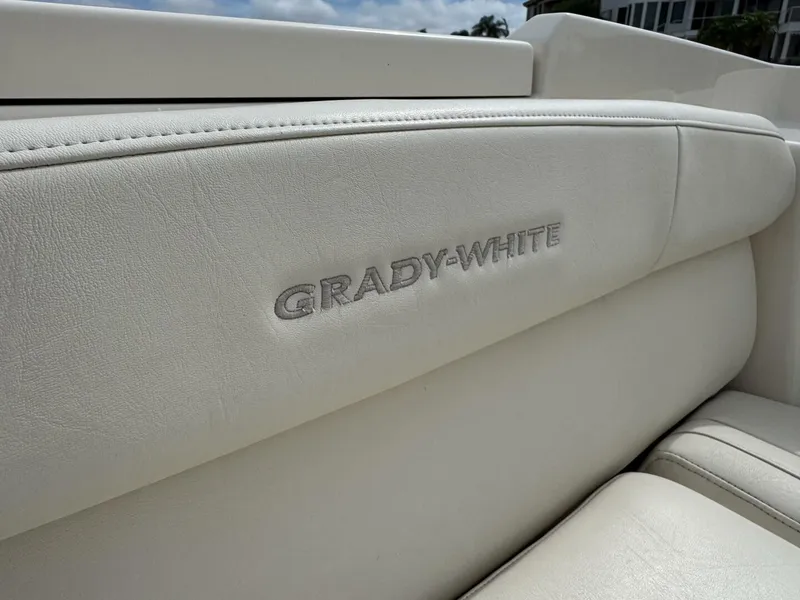 Slide: The Image of Grady-White Freedom 285 2023 - 5552310