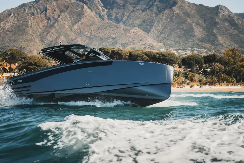 Slide: The Image of Virtue Yachts V10 T-Top - 5552577