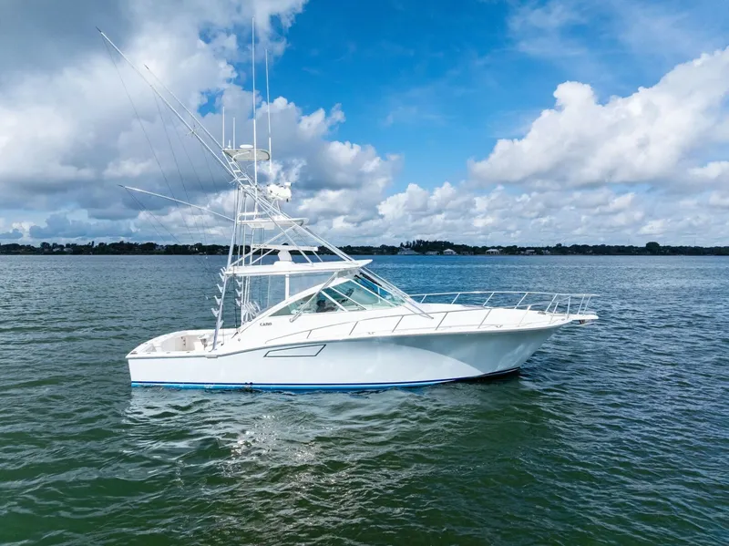 The Image of Cabo 40 Hardtop Express 2004 - 5552757