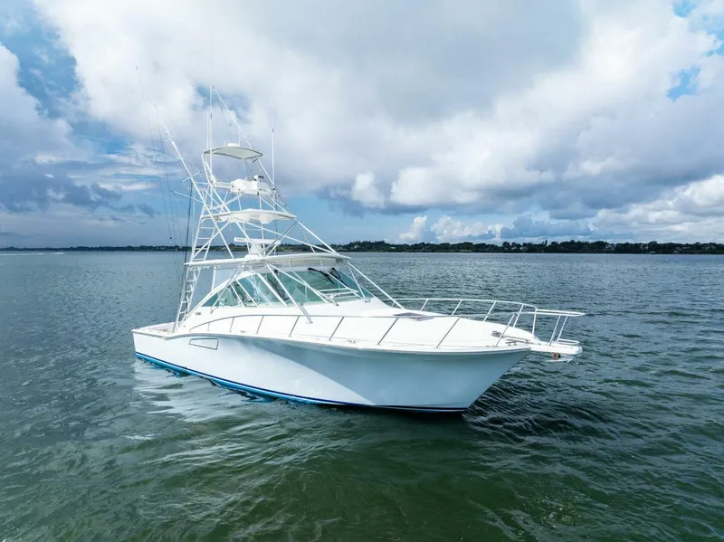 Slide: The Image of Cabo 40 Hardtop Express 2004 - 5552871