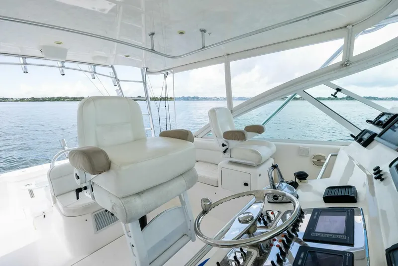 Slide: The Image of Cabo 40 Hardtop Express 2004 - 5552890