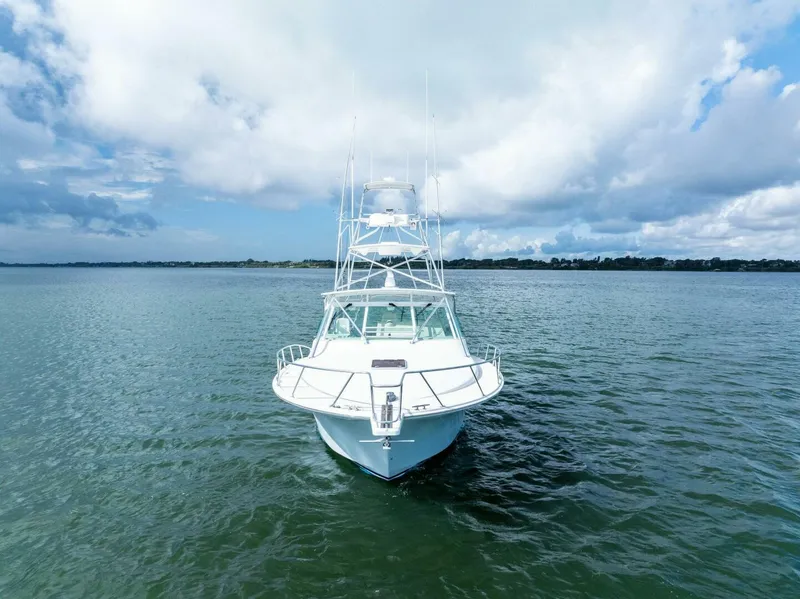 Slide: The Image of Cabo 40 Hardtop Express 2004 - 5552874