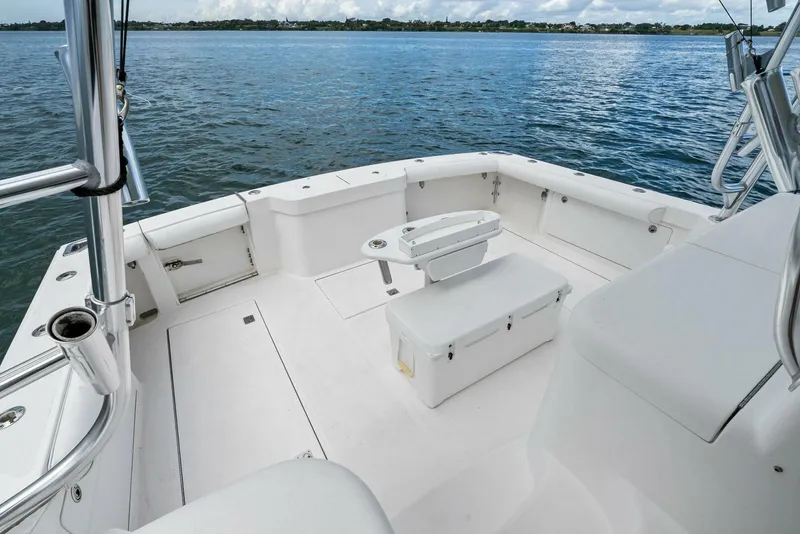 Slide: The Image of Cabo 40 Hardtop Express 2004 - 5552886