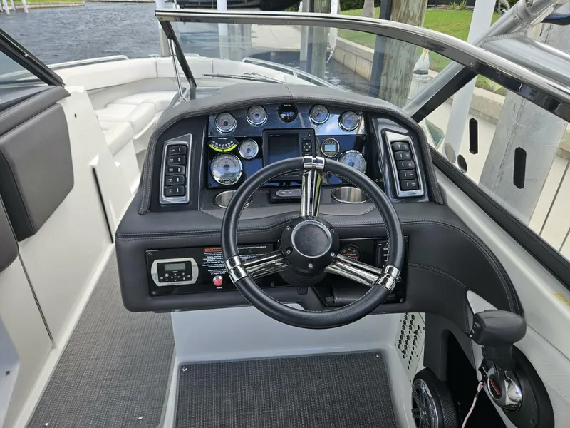 Slide: The Image of Formula BR 270 2017 - 5553140