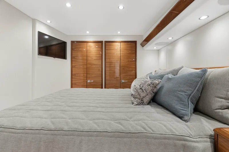 Slide: The Image of Viking 58 - Master Stateroom 2025 Viking 58 Convertible - 5553420