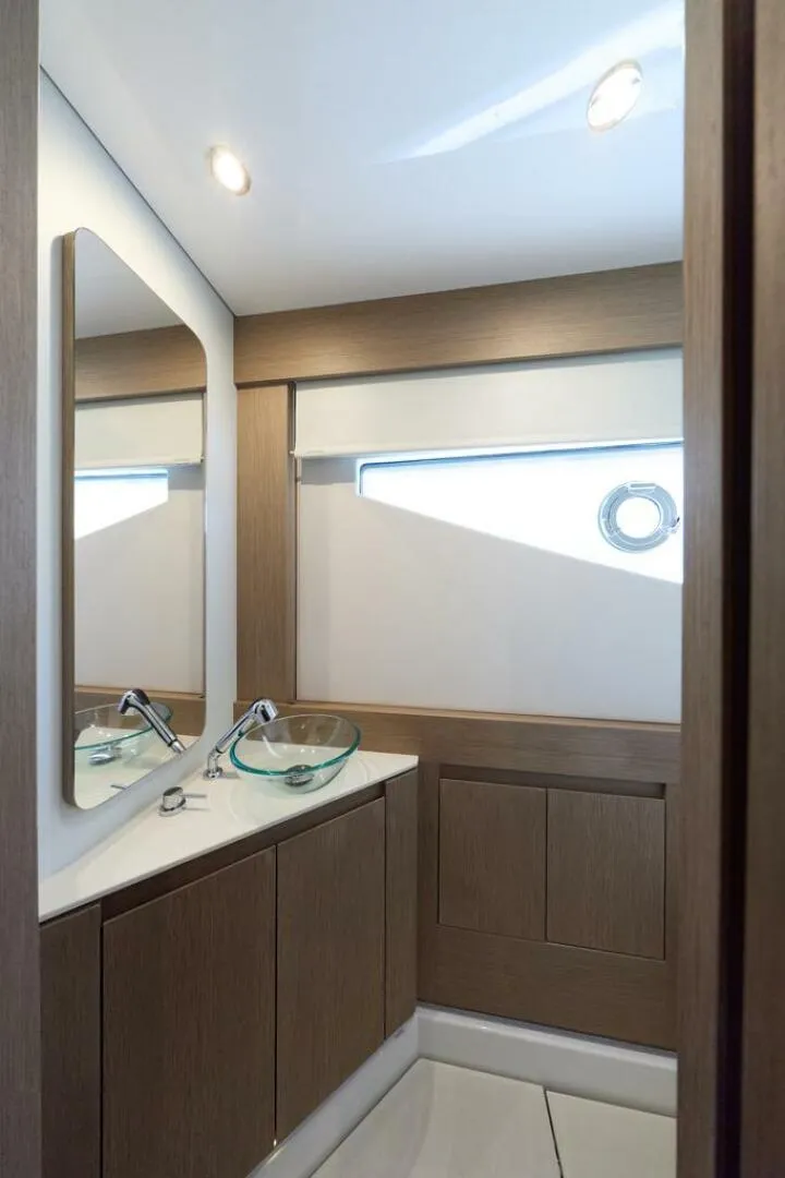 Slide: The Image of Prestige M7 (43) - 5907588