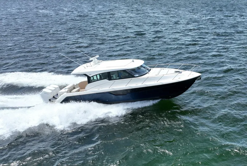 Slide: The Image of 2024 Tiara Yachts 48LE- LADY OGEA- Profile - 5556539