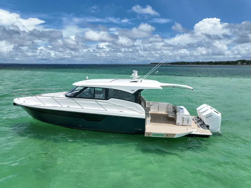 Slide: The Image of 2024 Tiara Yachts 48LE- LADY OGEA- Profile - 5556522