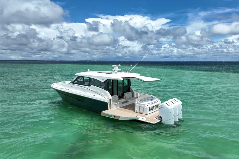 Slide: The Image of 2024 Tiara Yachts 48LE- LADY OGEA- Profile - 5556520