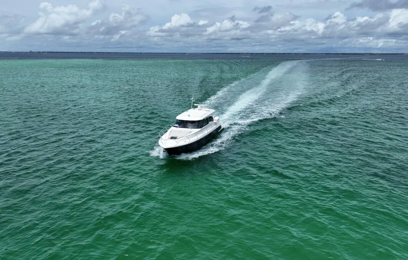 Slide: The Image of 2024 Tiara Yachts 48LE- LADY OGEA- Profile - 5556546