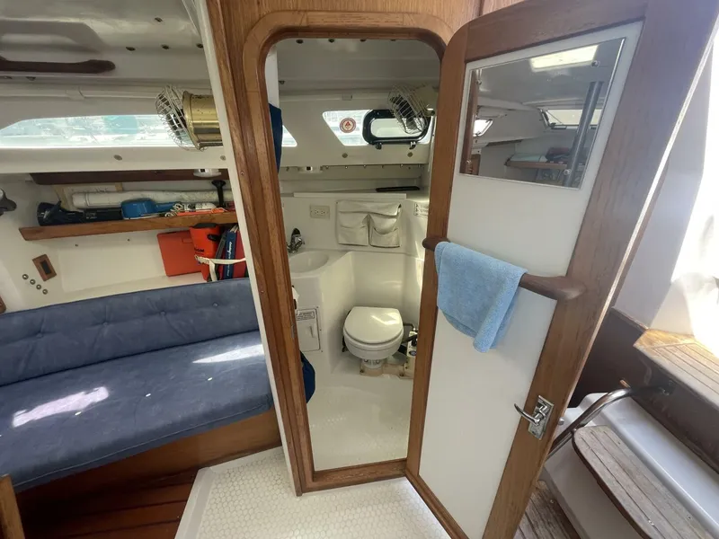 Slide: The Image of Catalina 270 1996 - 5554450