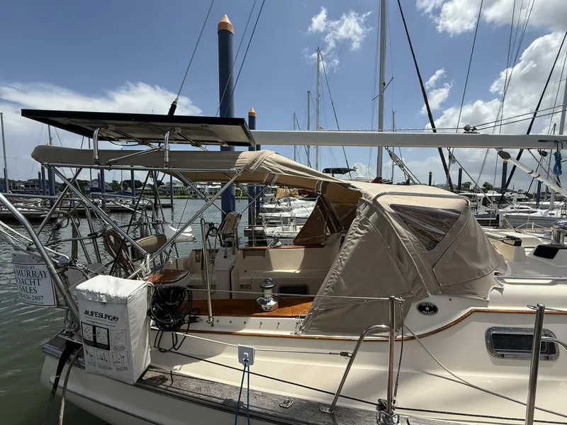 Slide: The Image of Island Packet 380 1999 - 5559679