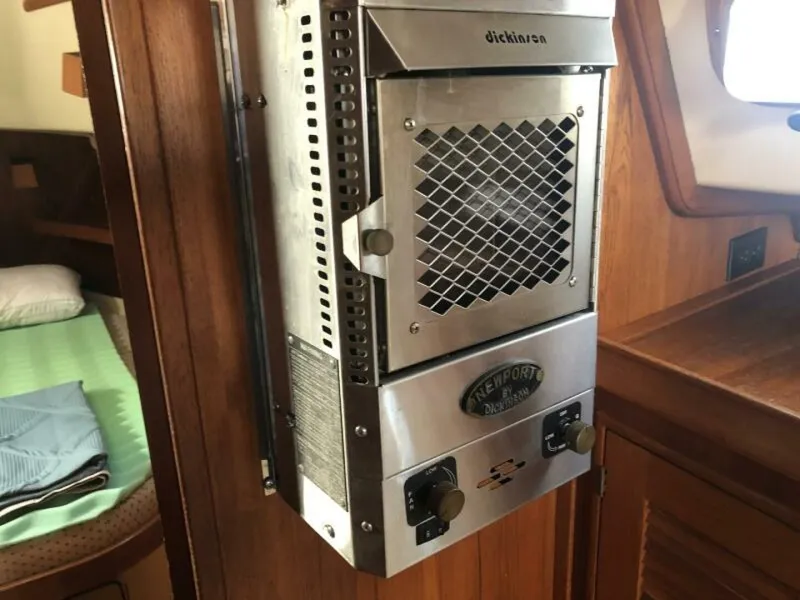 Slide: The Image of Island Packet 380 Propane furnace - 5554662