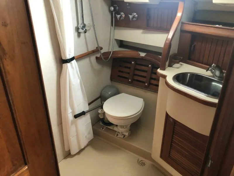 Slide: The Image of Island Packet 380 Head - 5554668