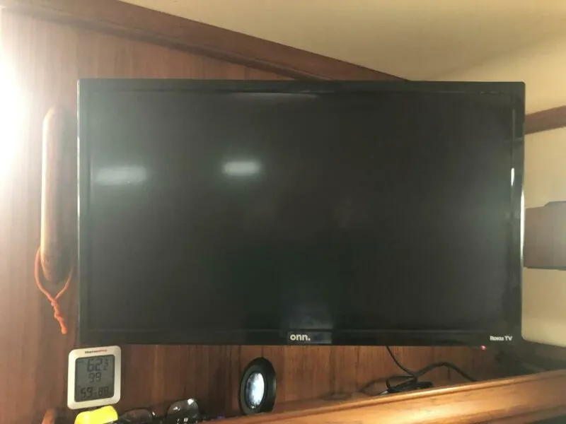 Slide: The Image of Island Packet 380 TV - 5554676