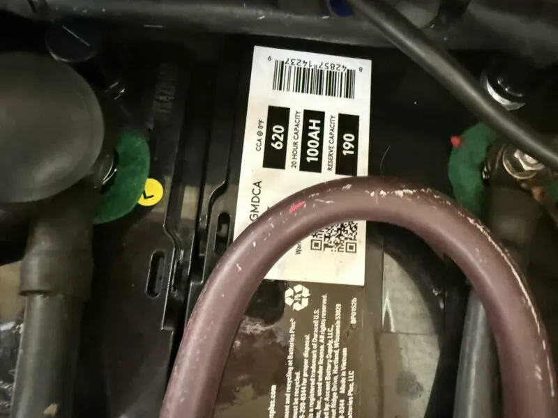 Slide: The Image of Island Packet 380 New batteries 4/2025 - 5554691