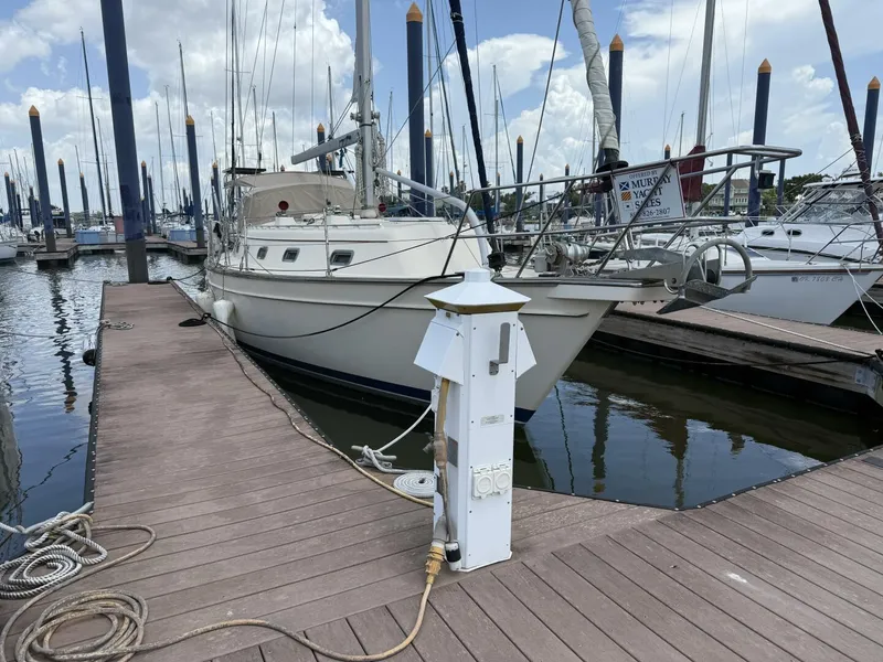 Slide: The Image of Island Packet 380 1999 - 5559676