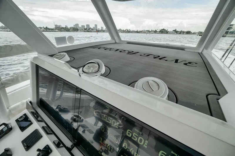 Slide: The Image of Invincible 43 Open 2024 - 5555103