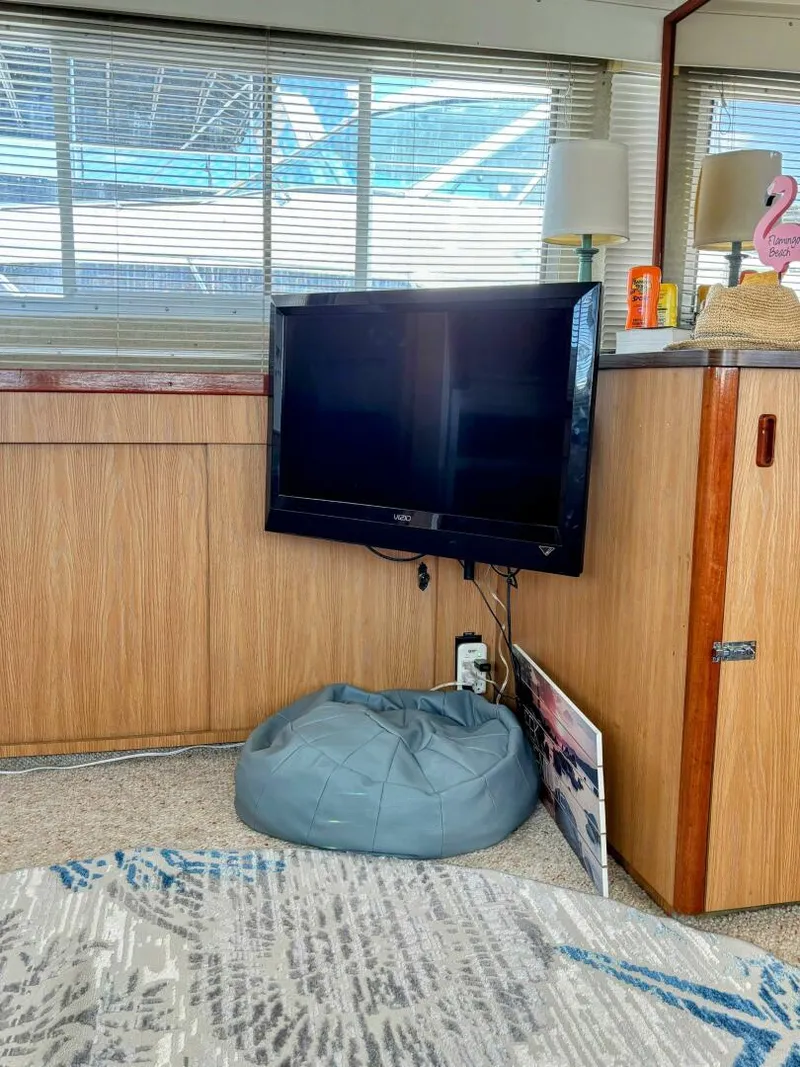 Slide: The Image of Bertram 42 Motor Yacht 1977 - 5556165