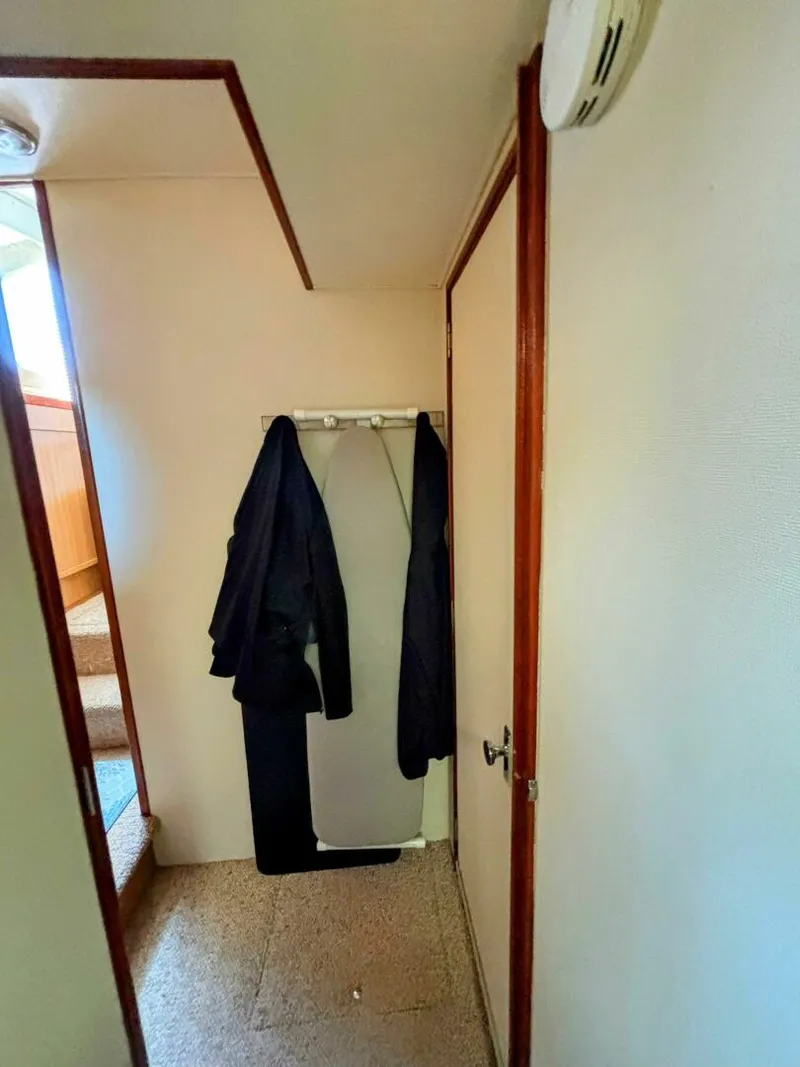 Slide: The Image of Bertram 42 Motor Yacht 1977 - 5556167