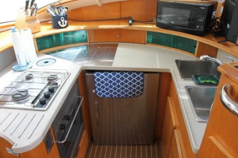 Slide: The Image of Used Sail Catamaran for sale 2006 ALLIAURA MARINE Privilege - JOBSITE - 5556675