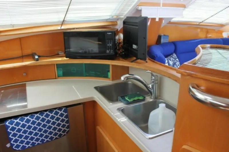 Slide: The Image of Used Sail Catamaran for sale 2006 ALLIAURA MARINE Privilege - JOBSITE - 5556676