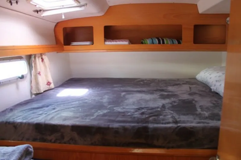 Slide: The Image of Used Sail Catamaran for sale 2006 ALLIAURA MARINE Privilege - JOBSITE - 5556645