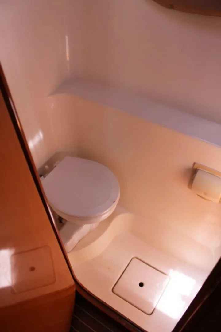 Slide: The Image of Used Sail Catamaran for sale 2006 ALLIAURA MARINE Privilege - JOBSITE - 5556680