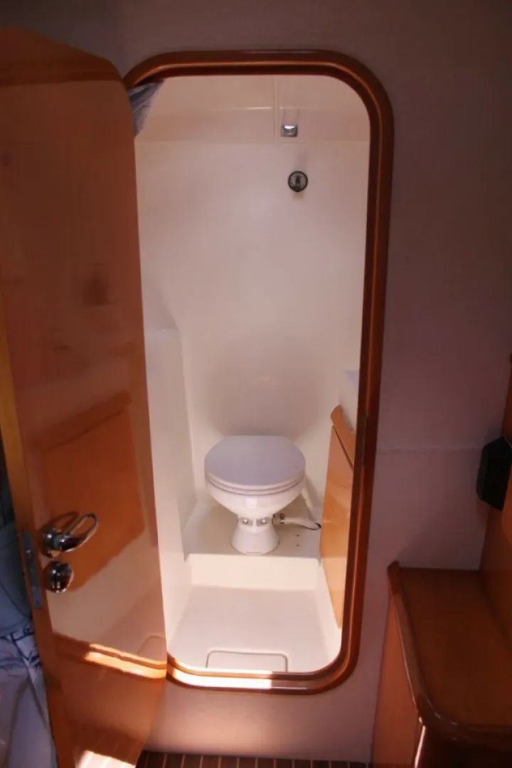 Slide: The Image of Used Sail Catamaran for sale 2006 ALLIAURA MARINE Privilege - JOBSITE - 5556683