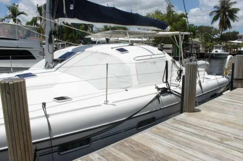 Slide: The Image of Used Sail Catamaran for sale 2006 ALLIAURA MARINE Privilege - JOBSITE - 5556704
