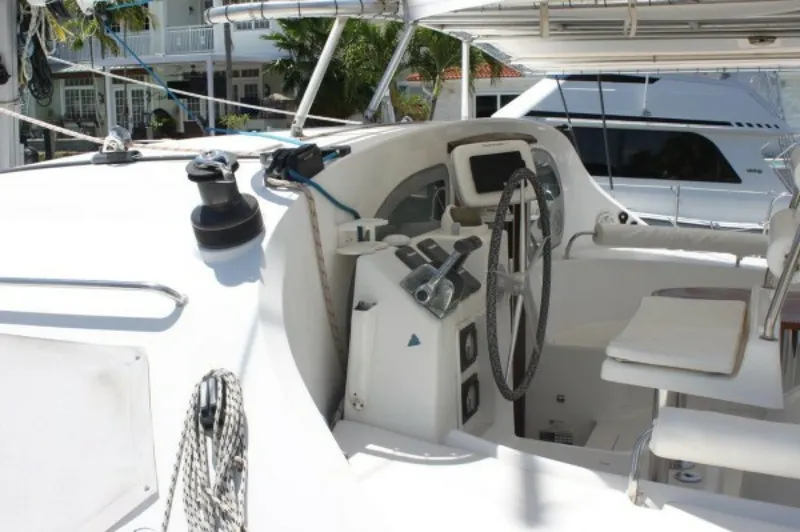 Slide: The Image of Used Sail Catamaran for sale 2006 ALLIAURA MARINE Privilege - JOBSITE - 5556684