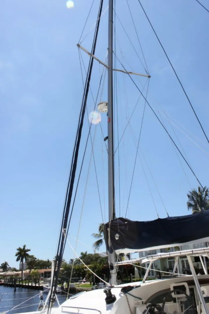 Slide: The Image of Used Sail Catamaran for sale 2006 ALLIAURA MARINE Privilege - JOBSITE - 5556695