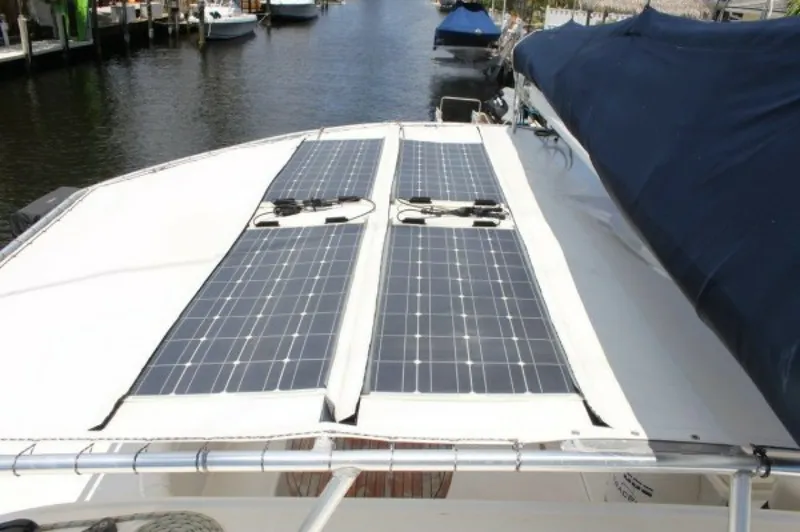 Slide: The Image of Used Sail Catamaran for sale 2006 ALLIAURA MARINE Privilege - JOBSITE - 5556705