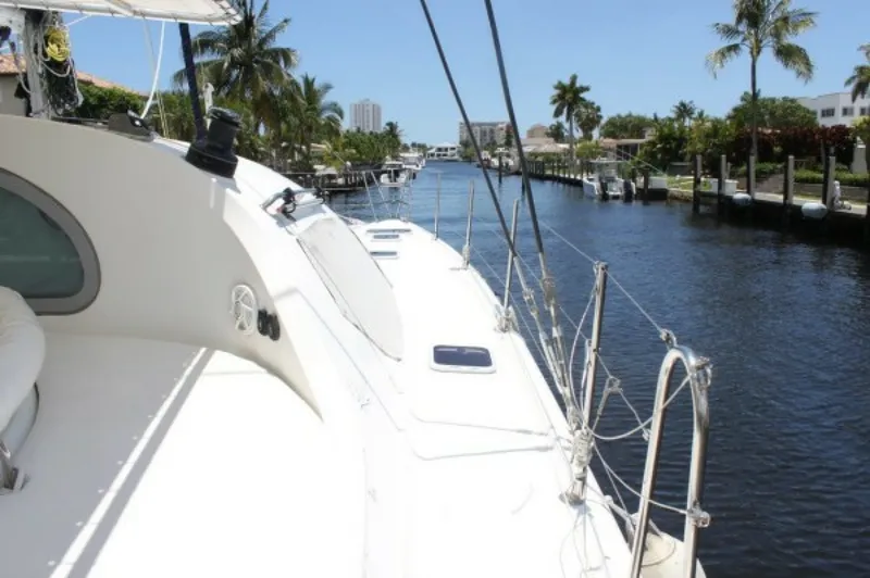 Slide: The Image of Used Sail Catamaran for sale 2006 ALLIAURA MARINE Privilege - JOBSITE - 5556708