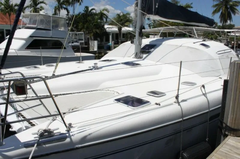 Slide: The Image of Used Sail Catamaran for sale 2006 ALLIAURA MARINE Privilege - JOBSITE - 5556703