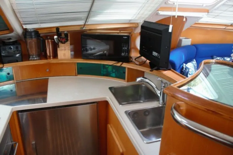 Slide: The Image of Used Sail Catamaran for sale 2006 ALLIAURA MARINE Privilege - JOBSITE - 5556672