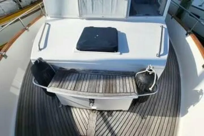 Slide: The Image of Grand Banks 42 classic 1989 - 5556777