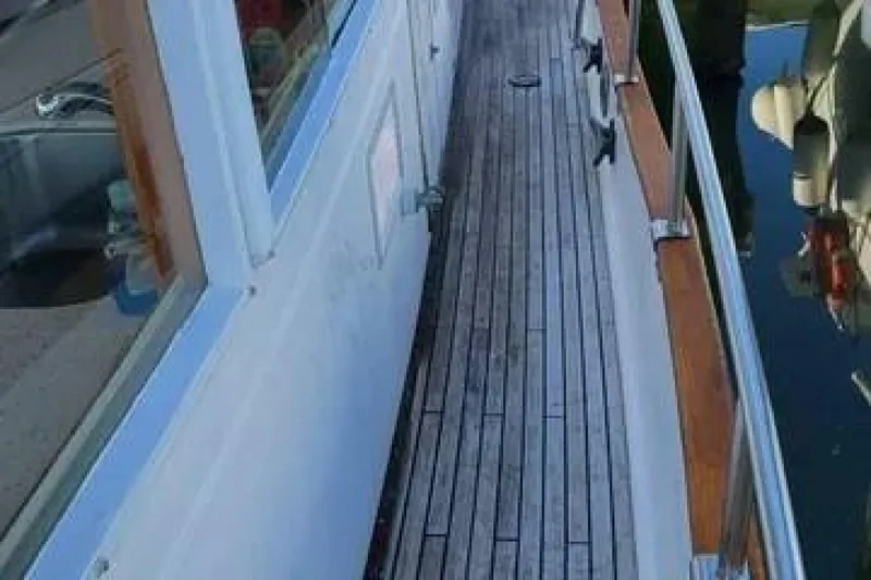 Slide: The Image of Grand Banks 42 classic 1989 - 5556796