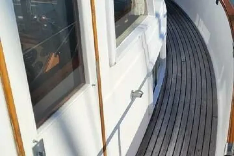 Slide: The Image of Grand Banks 42 classic 1989 - 5556803