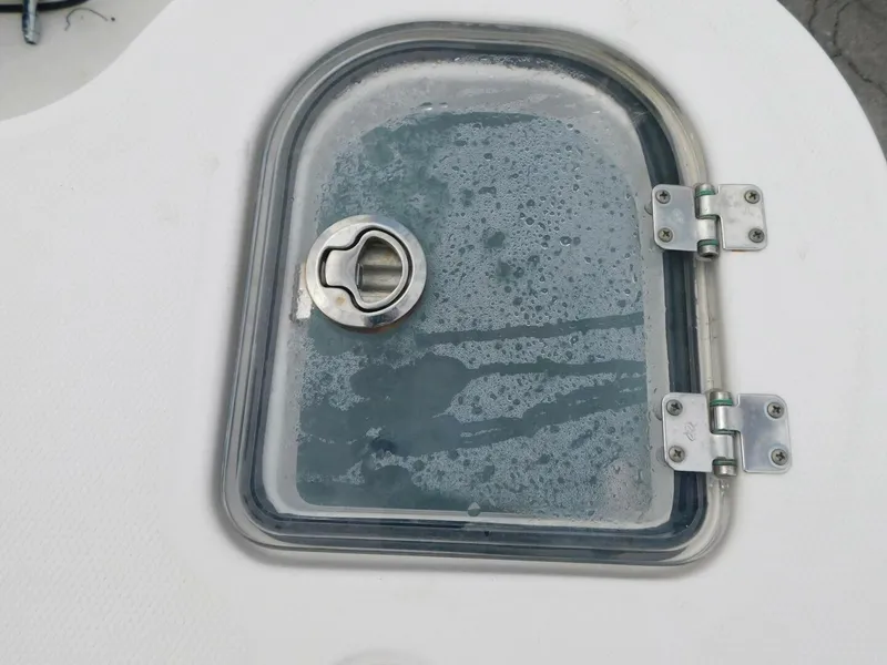 Slide: The Image of Robalo R247 Dual Console 2016 - 5556746