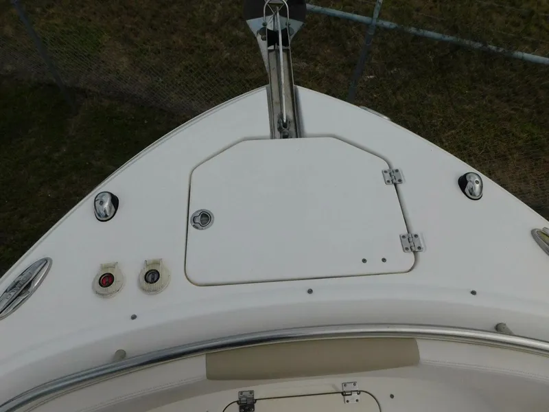 Slide: The Image of Robalo R247 Dual Console 2016 - 5556726