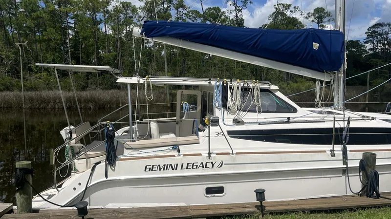 Slide: The Image of Gemini Legacy 35 2014 - 5557006