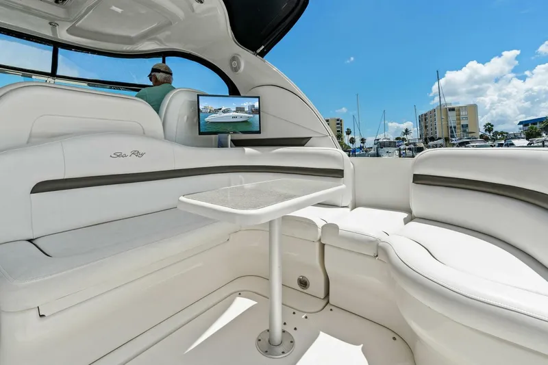 Slide: The Image of 2006 Sea Ray 38 Sundancer 'Ty One On' - 5557498
