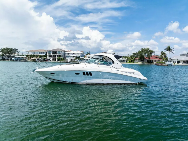 Slide: The Image of 2006 Sea Ray 38 Sundancer 'Ty One On' - 5557537